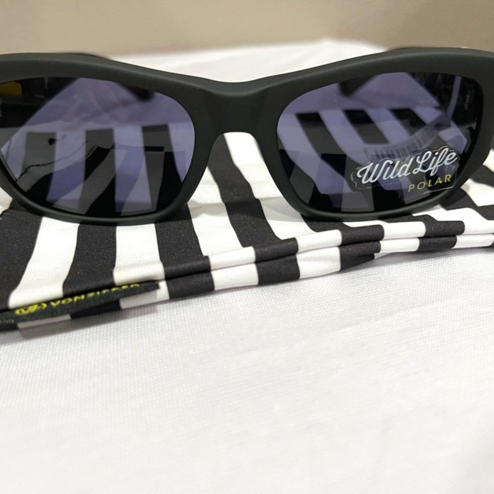 VonZipper Juvie polarized sunglasses (satin black frame/gray lenses)